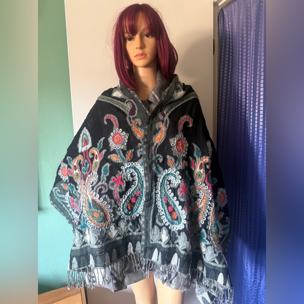 Ahujasons 100% Merino Wool Embroidered Shawl Black Paisley Floral Fringe Wrap